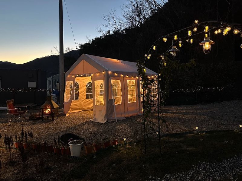 [충북 영동] 리버뷰, 400평 천연잔디와 독채카라반이 있는 시크릿정원